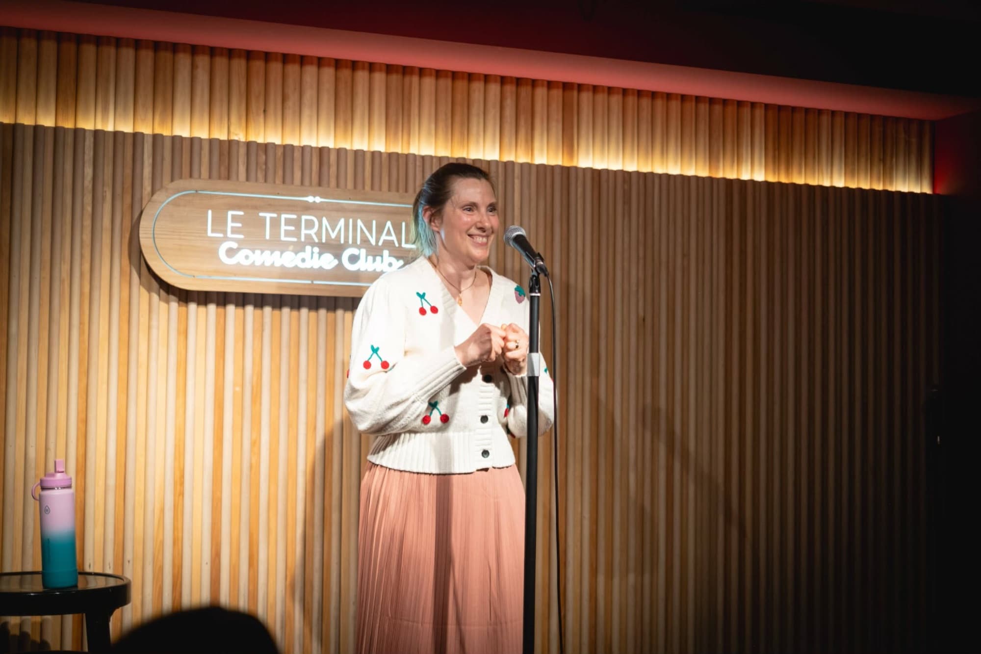 Marie-Pierre Poirier dans un moment de spectacle vivant.